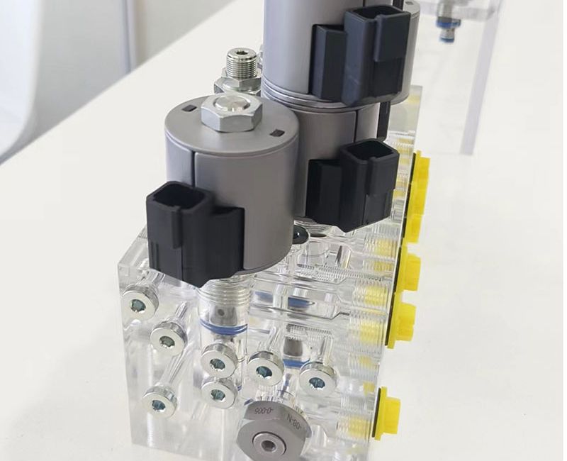 Piezas ultraprecisas personalizadas de acrílico PMMA con sistema hidráulico - DP02