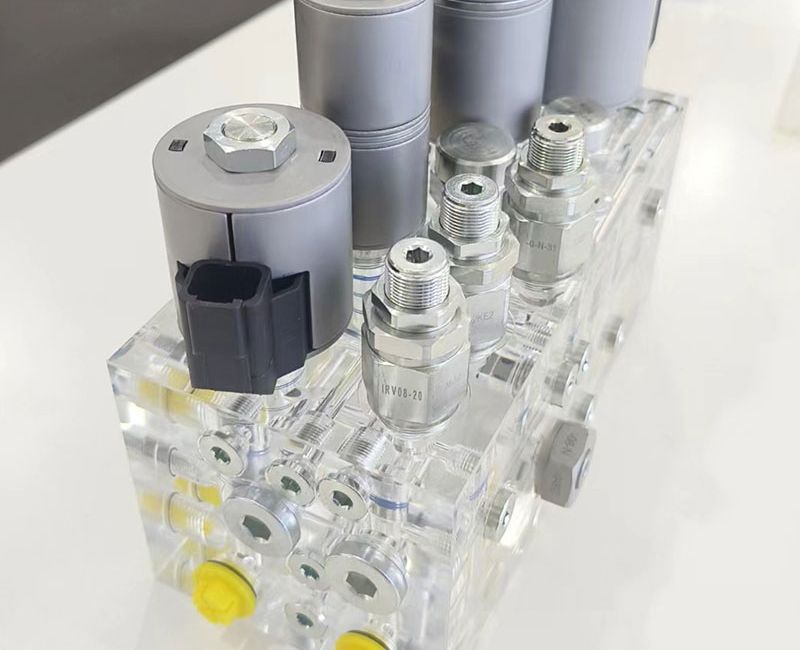 Piezas ultraprecisas personalizadas de acrílico PMMA con sistema hidráulico - DP02